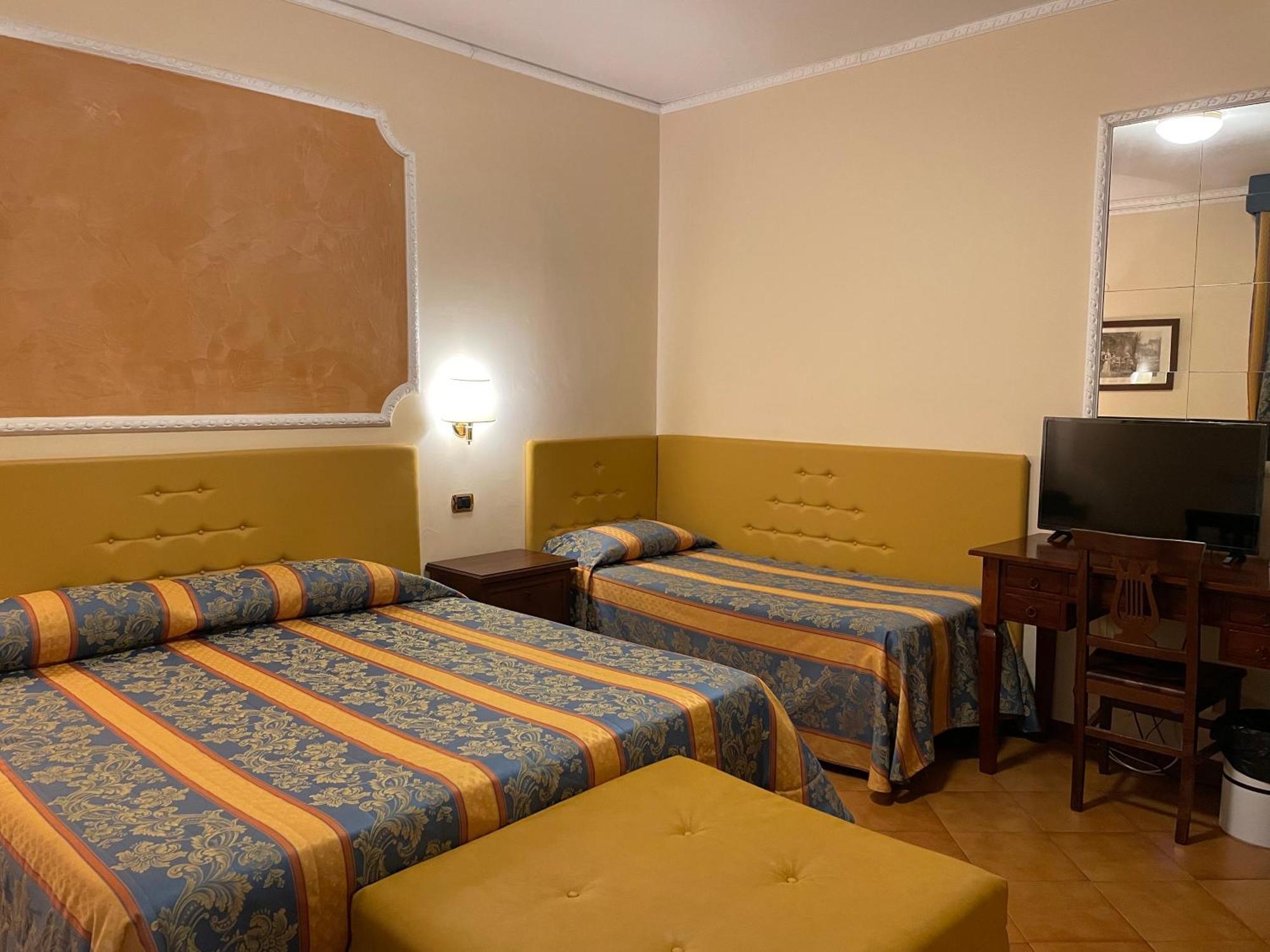 Hotel Mondial Rapallo Zimmer foto